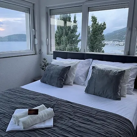 Grande Casa de hóspedes Neum