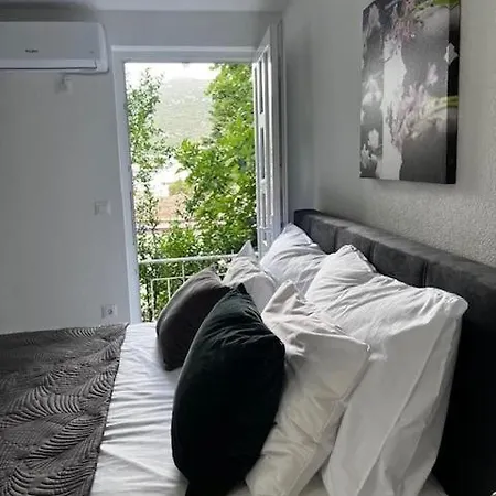 Grande Casa de hóspedes Neum