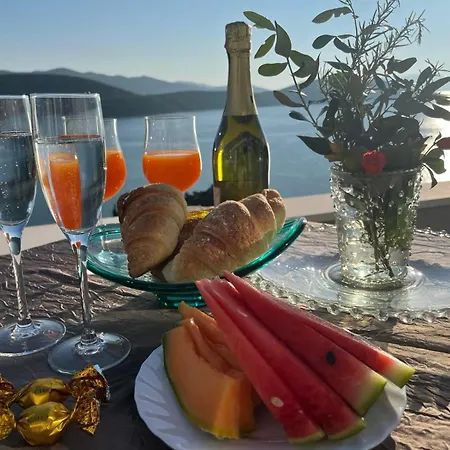 Grande Casa de hóspedes Neum